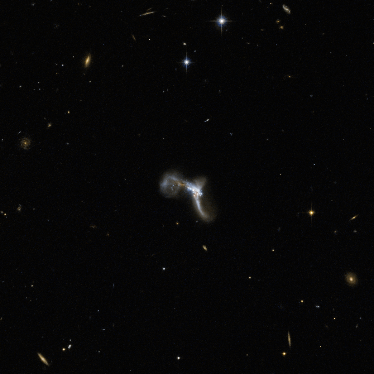 La galaxia ultraluminosa en el infrarrojo IRAS 22491-1808 Fuente: ESA/Hubble & NASA