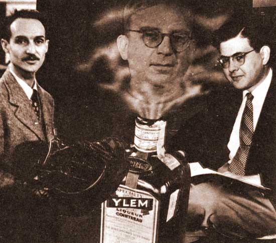 De izquierda a derecha, Robert Herman, George Gamow - saliendo del “líquido” primordial ylem- y Ralph Alpher, en una broma que seguro fue del agrado de Gamow.