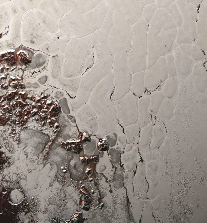 Células de hielo en la región Sputnik en Plutón (la imagen abarca cuatrocientos kilómetros de largo). Fuente: NASA/JHUAPL/SwRI.