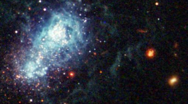 La galaxia IZw18 fotografiada por el telescopio espacial Hubble. Fuente: NASA, ESA, Y. Izotov y T. Thuan. 